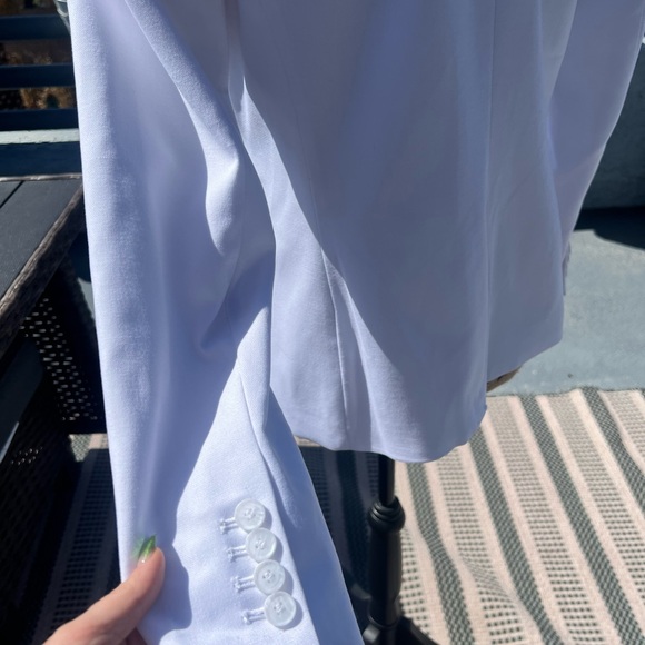 ANN TAYLOR FACTORY WHITE BLAZER SIZE 0 NEW WITH OUT TAGS - Picture 4 of 7